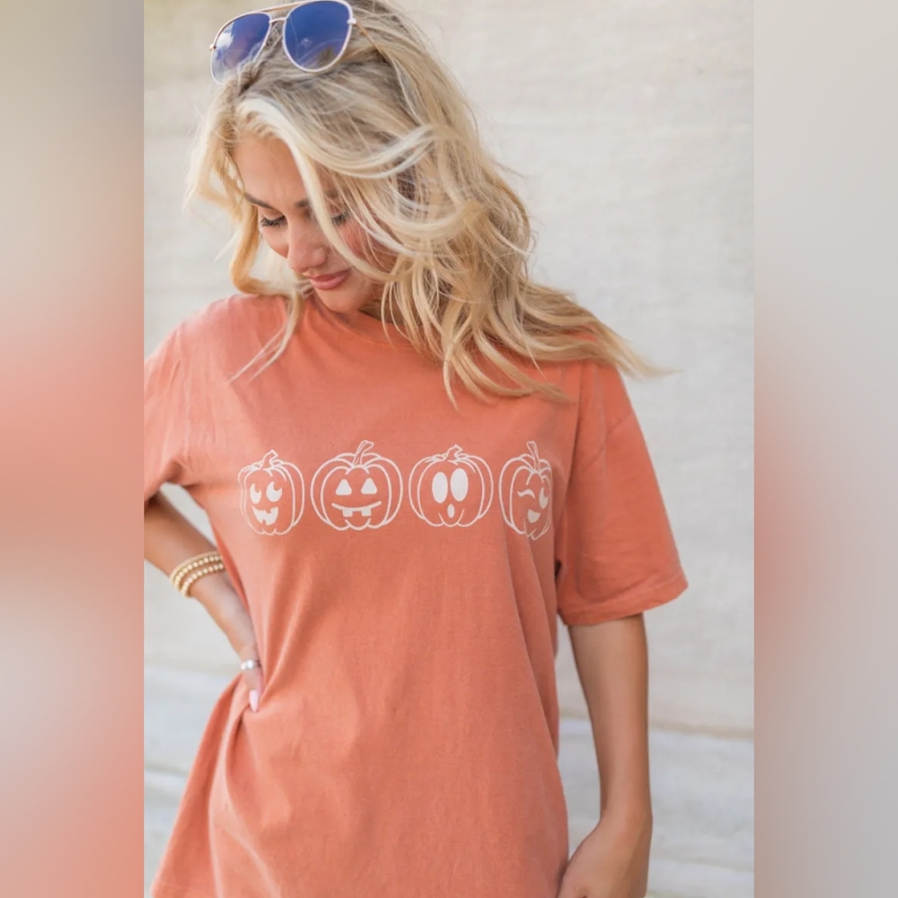 Pumpkin 🎃 Jack O Lantern Face Fall Graphic Tee